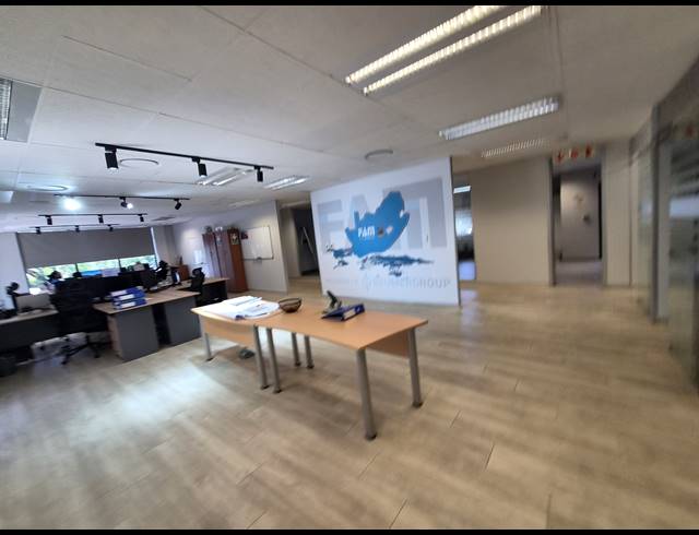 250M² OFFICE TO LET IN VORNA VALLEY